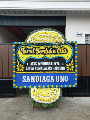 Papan Bunga Duka di Jurang